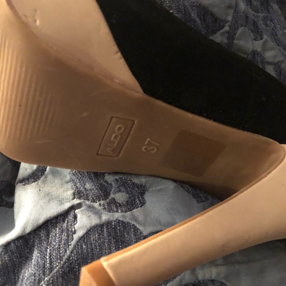Black peep toe Aldo heels.  Hot. Worn once. - Picture 4 of 7
